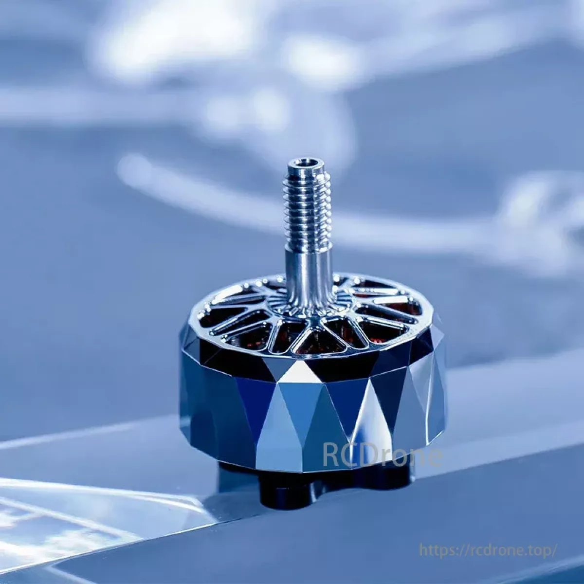 Бесколлекторный мотор iFlight Cyber XING 2207/2207.5 1777KV/1999KV/2555KV 2–6S с титановым валом для FPV-дронов Бесколлекторный мотор iFlight Cyber XING 2207/2207.5 1777KV/1999KV/2555KV 2–6S с титановым валом для FPV-дронов